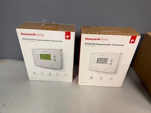 Honeywell Home RTH2410B and RTH221B Programmable Thermostats