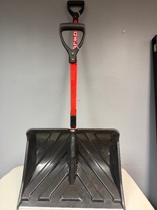 Snow Joe Shovelution Strain-Reducing Snow Shovel