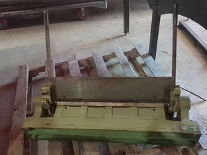 DI- ACRO METAL BENDER