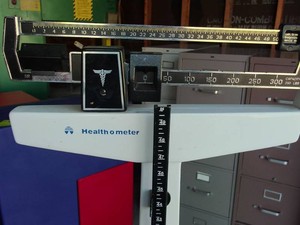 STANDING SCALE