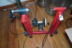 Minoura Magnetic Stationary Bike Trainer