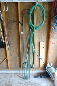 Outdoor Plant Hangers, Yard Makers and Hose