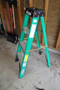 Werner 4 Fiberglass Step Ladder