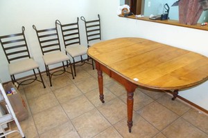 Kitchen Table and Chairs