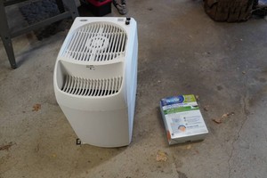 Aircare Evaporative Humidifier with Extra Filter