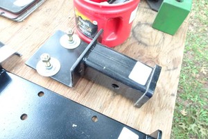 Universal Lawn Mower Pull-Behind Receiver Hitch