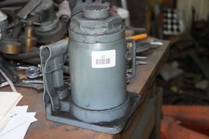 Bottle Jack