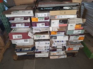Pallet mixed flooring