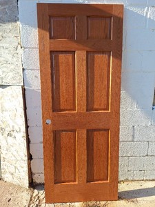 New 32 prefinished medium oak solid core
