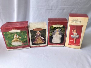 Hallmark Barbie keepsake ornaments-lot of 4