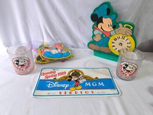 VINTAGE Mickey Mouse Memorabilia- Puzzles(complete sets) Cups and License Plate - Lot of 5