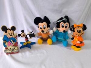 VINTAGE Mickey Mouse and Minnie Mouse Memorabilia - Lot of 5 pieces
