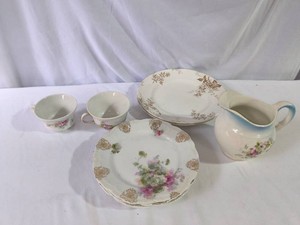 VINTAGE Floral Creamer -Floral Small Dinner Plates and Teacups - 9-piece lot