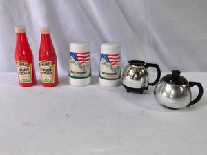 Ketchup,Mount Rushmore and Coffee Pots Salt and Pepper Shakers-3 sets