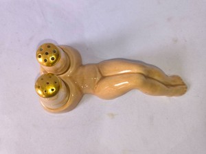 Risqu Female Figure Salt and Pepper Shaker set