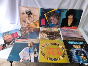 Vinyl Records-lot of 10-Willie Nelson,Waylon Jennings ect.