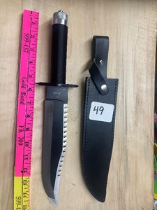 Saw-Back HUNTING KNIFE w Storage Handle & Sheath