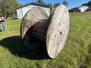 Wooden cable spool  5
