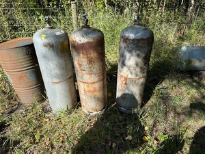 100lb propane cylinders and barrel