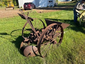 Horse drawn planter