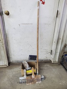 Sheetrock tools and pole sander