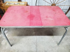 Vintage pinkrose kitchen table