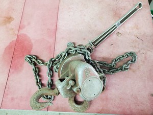 Heavy duty chain hoist