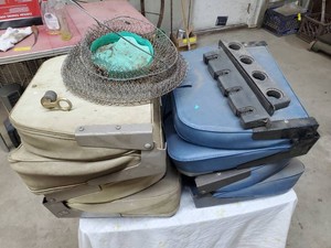 4 boat seats, rod holder, plug and fish basket