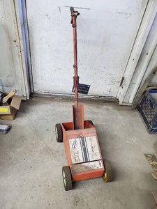 Line paint striper