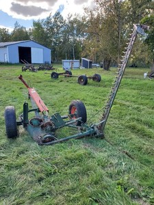 New Idea sickle mower needs repair