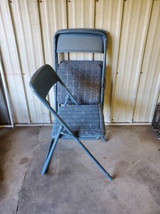 3 folding chairs