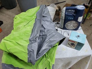 2 twin air mattresses and pumpfan light combo