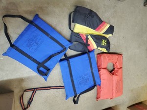 2 Life jackets and 2 Throwable life preservers