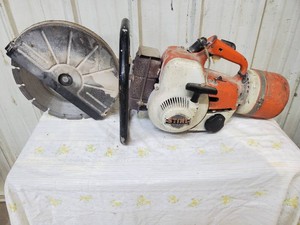 Stihl cutoff saw with diamond concrete blade
