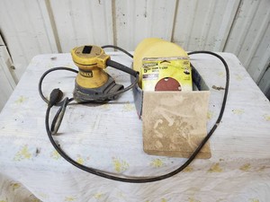 DeWalt palm sander