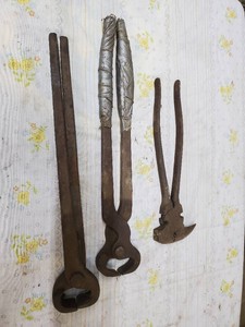 3 antique tools 2 end cutters and fencing tool