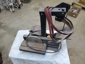 42 belt sander w spare belts