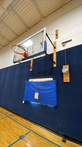 PORTER, WALL MOUNTED HOOP WITH WINCH MECHANISM AND PORTER ULTRA FLEX RIM