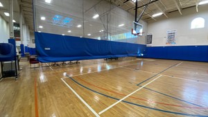 PORTER, 2080 SERIES,  CENTER-ROLL, GYM DIVIDER CURTAIN WITH MOTOR AND SWITCH