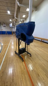 AIRCAT VOLLEYBALL TRAINING MACHINE - NEEDS REPAIR