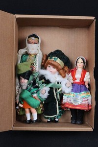 International Costume Doll Collection (Lot of 4)