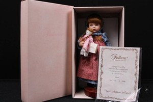 Paulinettes Limited Edition Laura Doll No. 473 of 3000
