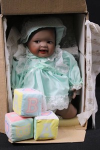 Ashton-Drake Galleries Shauna Baby Doll With ABC Blocks 10H