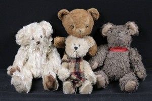 Plush Teddy Bear Assortment With Accessories (Lot of 4)