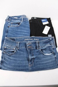 American Eagle & Old Navy Womens Jeans Mixed Lot (Lot of 3)