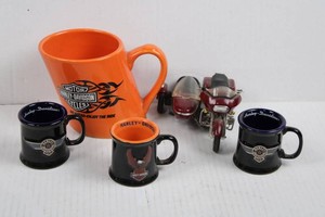 Harley-Davidson Mugs & Motorcycle With Sidecar Mixed Lot