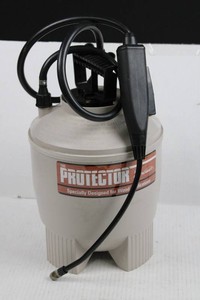 Suncast the Protector PT100 1 13-Gallon Wood Sprayer