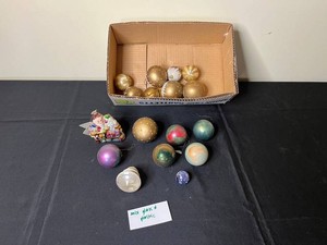 Christmas Ornaments - Mixed Glass & Plastic Santa & Baubles