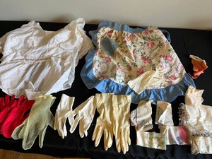 Vintage Aprons & Costume Accessories & Gloves Mixed Lot - Mr. Topper
