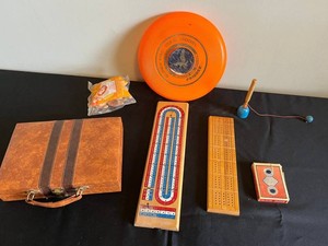 Vintage Board Games & Collectibles Mixed Lot - Frisbee, Cribbage & Backgammon